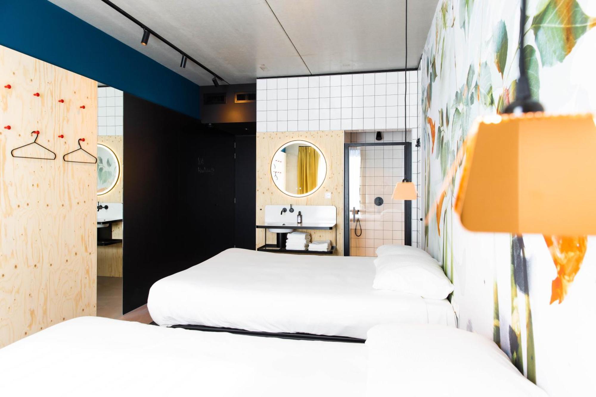 Moloko, Modern Designed Sleep & Shower Hotel In City Center, Digital Key By Sms Enschede Bagian luar foto