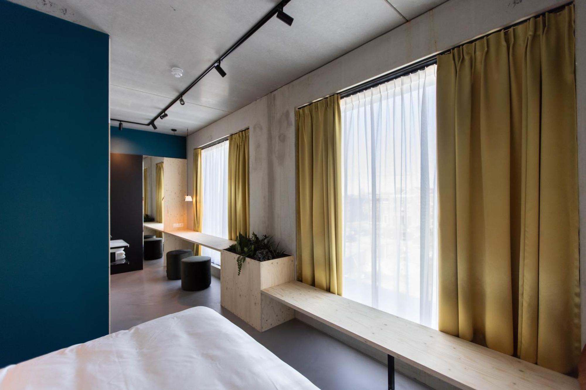 Moloko, Modern Designed Sleep & Shower Hotel In City Center, Digital Key By Sms Enschede Bagian luar foto